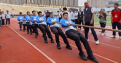 集團(tuán)公司拔河隊(duì)在市職工運(yùn)動(dòng)會上奪冠